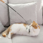 引き込み式のおかしい猫の棒、純木のハンドルが付いている相互子ネコのおもちゃ サプライヤー