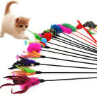 かわいく多彩な人工的な猫のおもちゃの羽の細い棒、子ネコのための猫のキャッチャーのおもちゃ サプライヤー